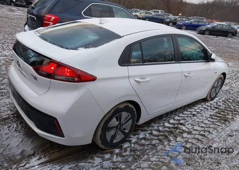 2017 Hyundai Ioniq Hybrid Blue z USA, uszkodzony, nr VIN KMHC65LCXHU031884